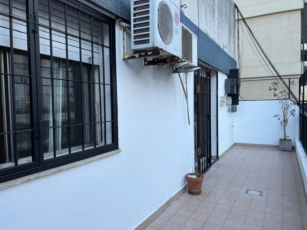 Beautiful 2-Bedroom Apartment with Balcony and Terrace