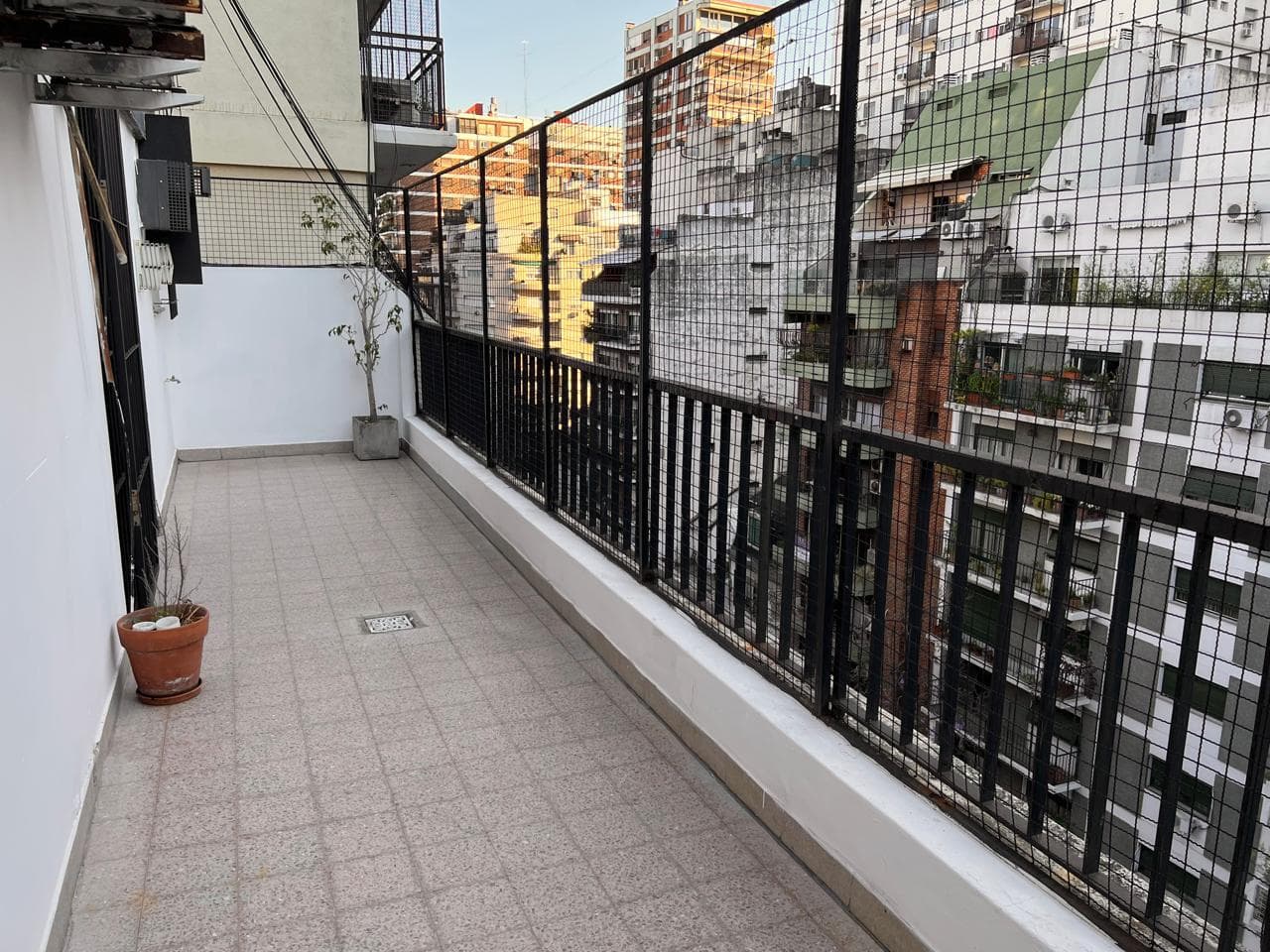 Beautiful 2-Bedroom Apartment with Balcony and Terrace