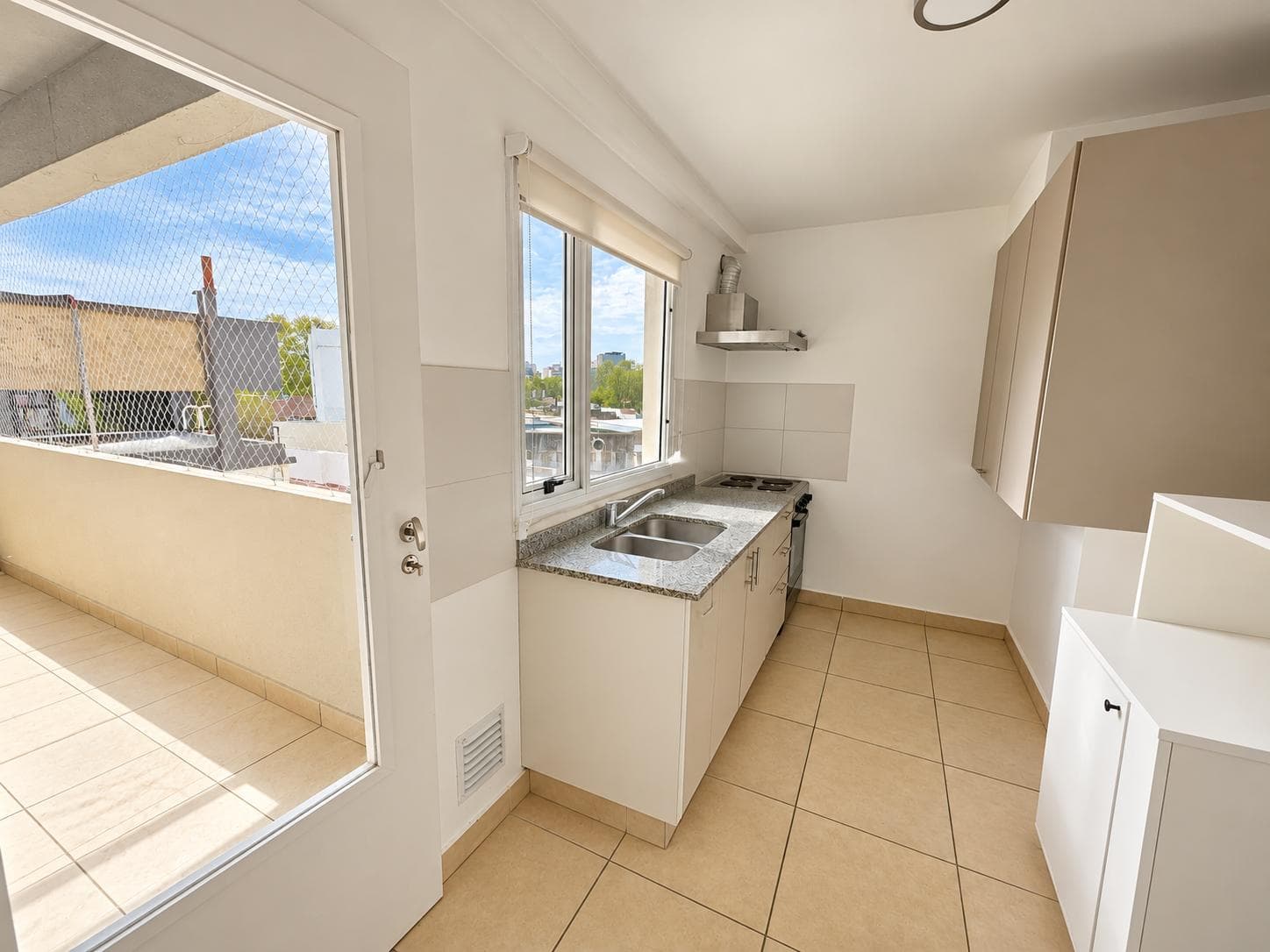 2-ROOM APARTMENT FOR SALE WITH BALCONY IN PARQUE CHAS