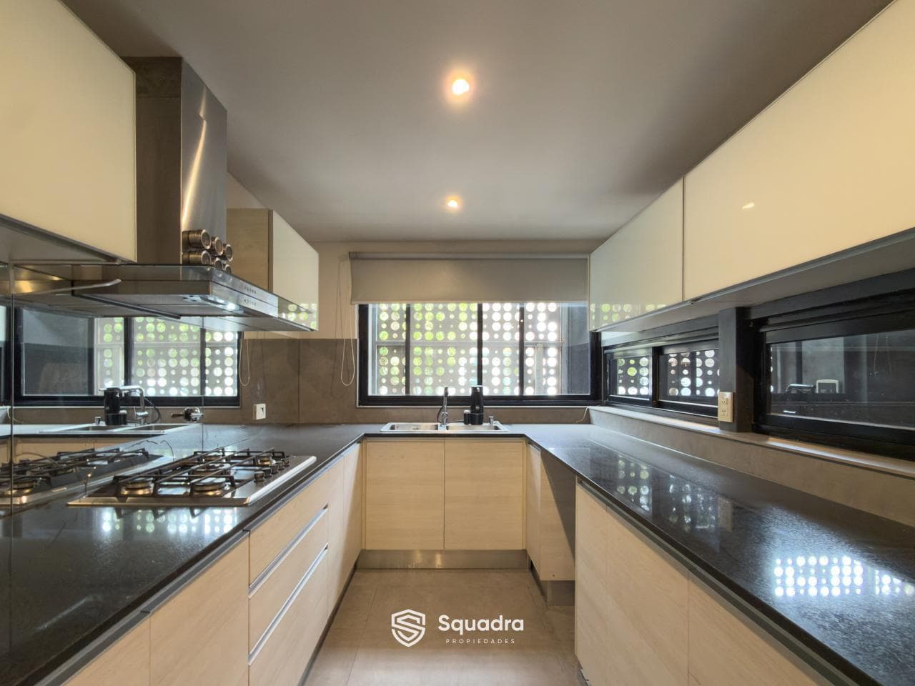 FOR SALE - Designer 3-bedroom house with pool and garage - Echesortu, Rosario.