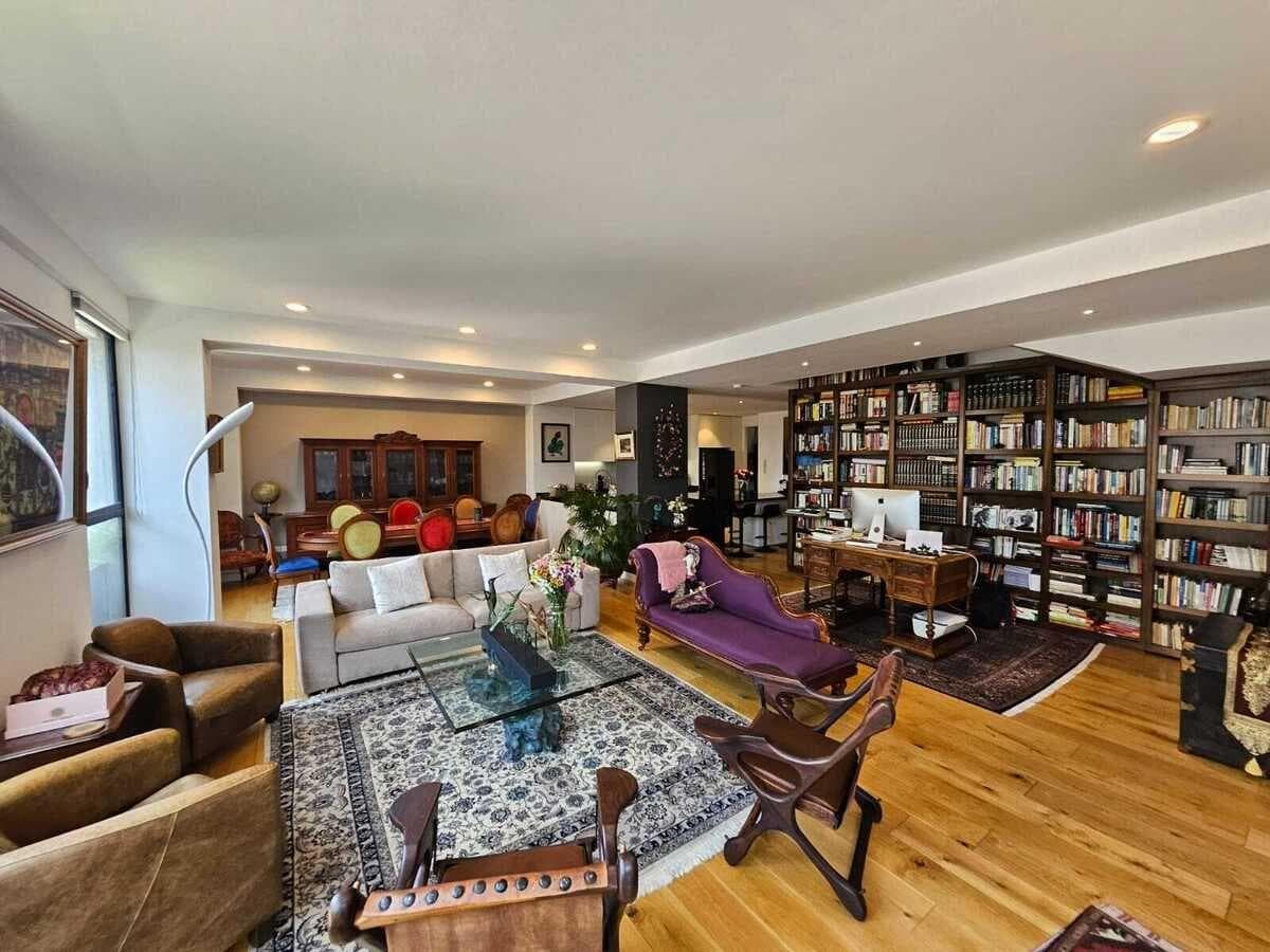 One-Bedroom Apartment for Rent in Polanco with a Private Roof Garden