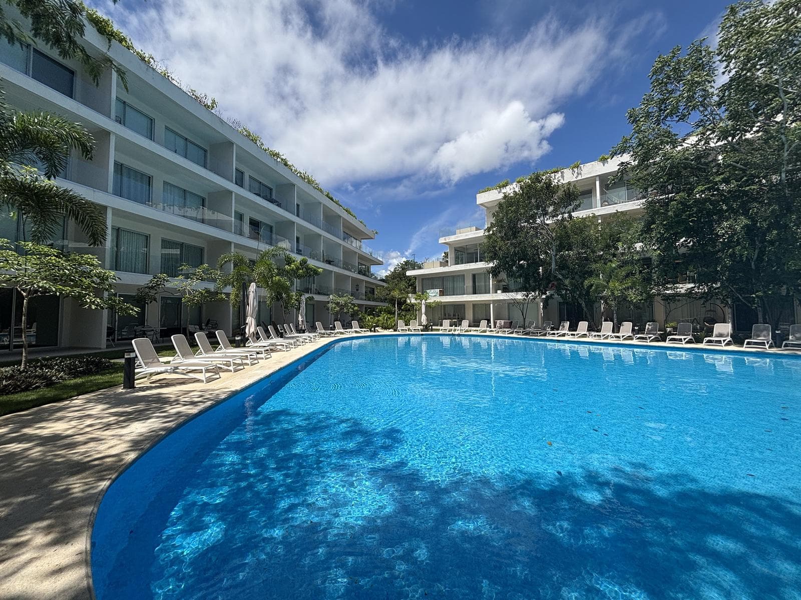 THE LEAF - 3-Bedroom Lock-Off Condo for Sale in Playacar Phase II, Playa del Carmen. Exclusive condo with guaranteed appreciation in the Riviera Maya.