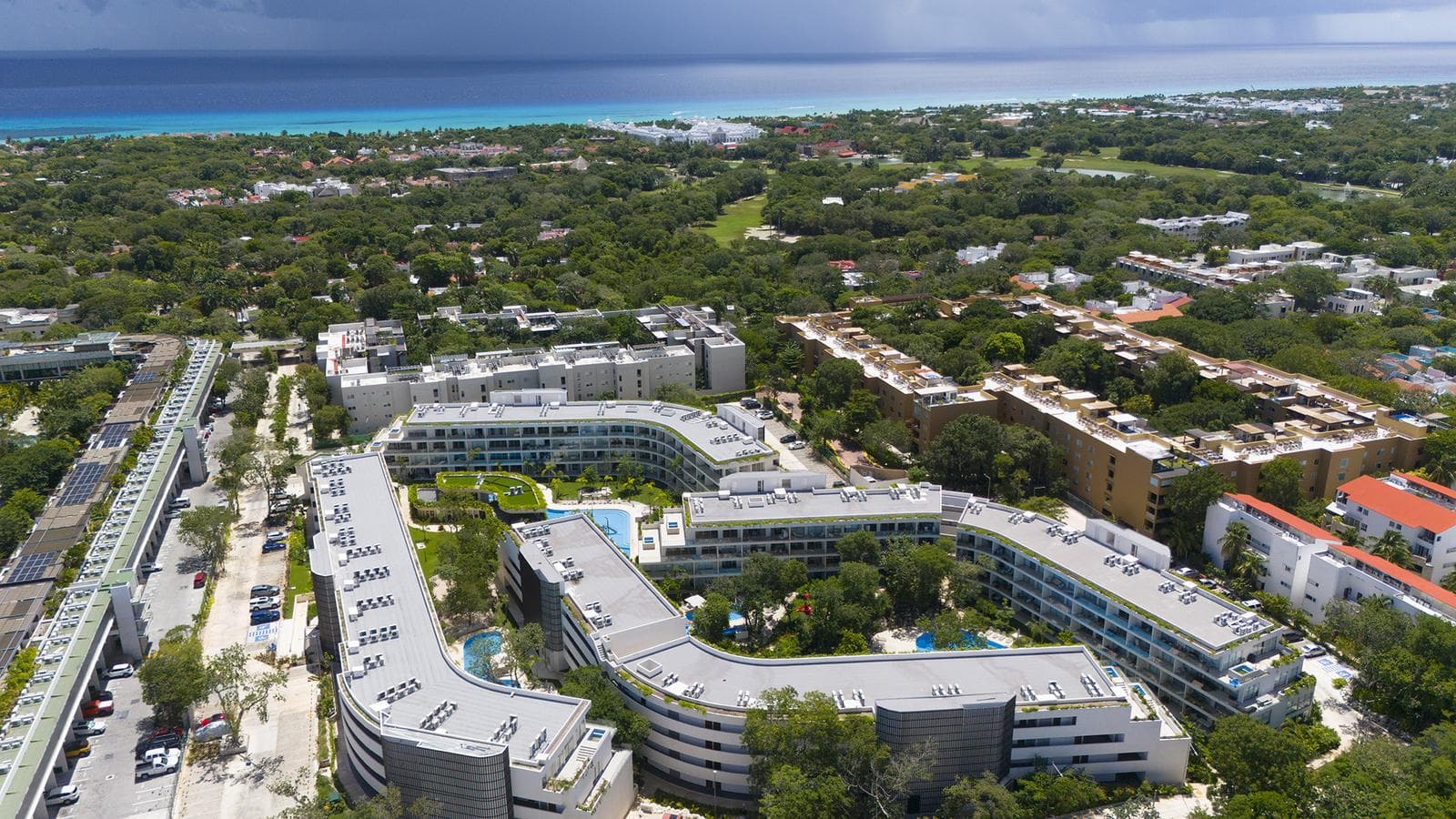 THE LEAF - 3-Bedroom Lock-Off Condo for Sale in Playacar Phase II, Playa del Carmen. Exclusive condo with guaranteed appreciation in the Riviera Maya.