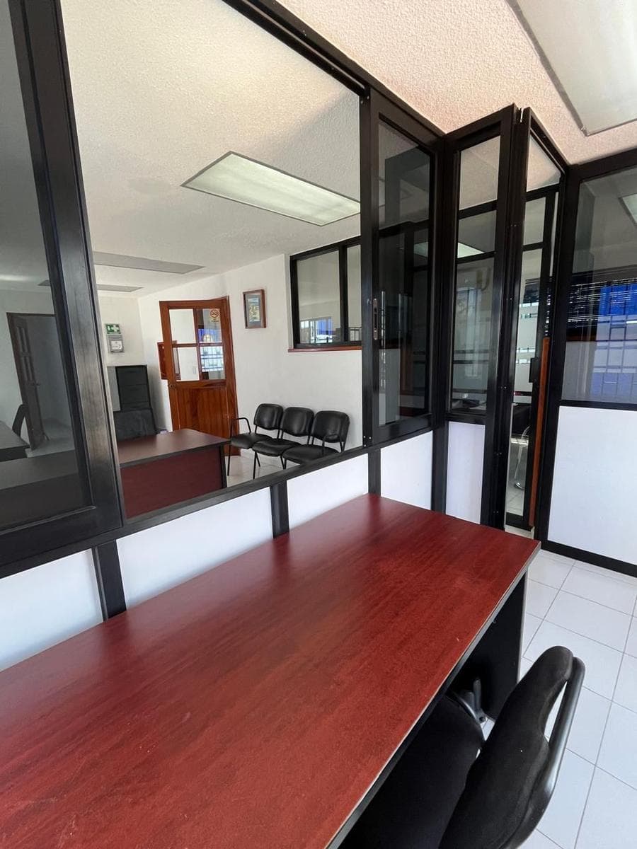 Commercial Space for Sale or Rent: Fully Furnished Offices in Plaza Bonita, Mercado 28, Cancún