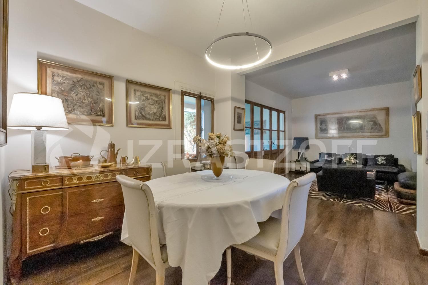 6-Room Renovated House for Sale, with a Porch, Barbecue, Garden, and Pool - La Horqueta, San Isidro