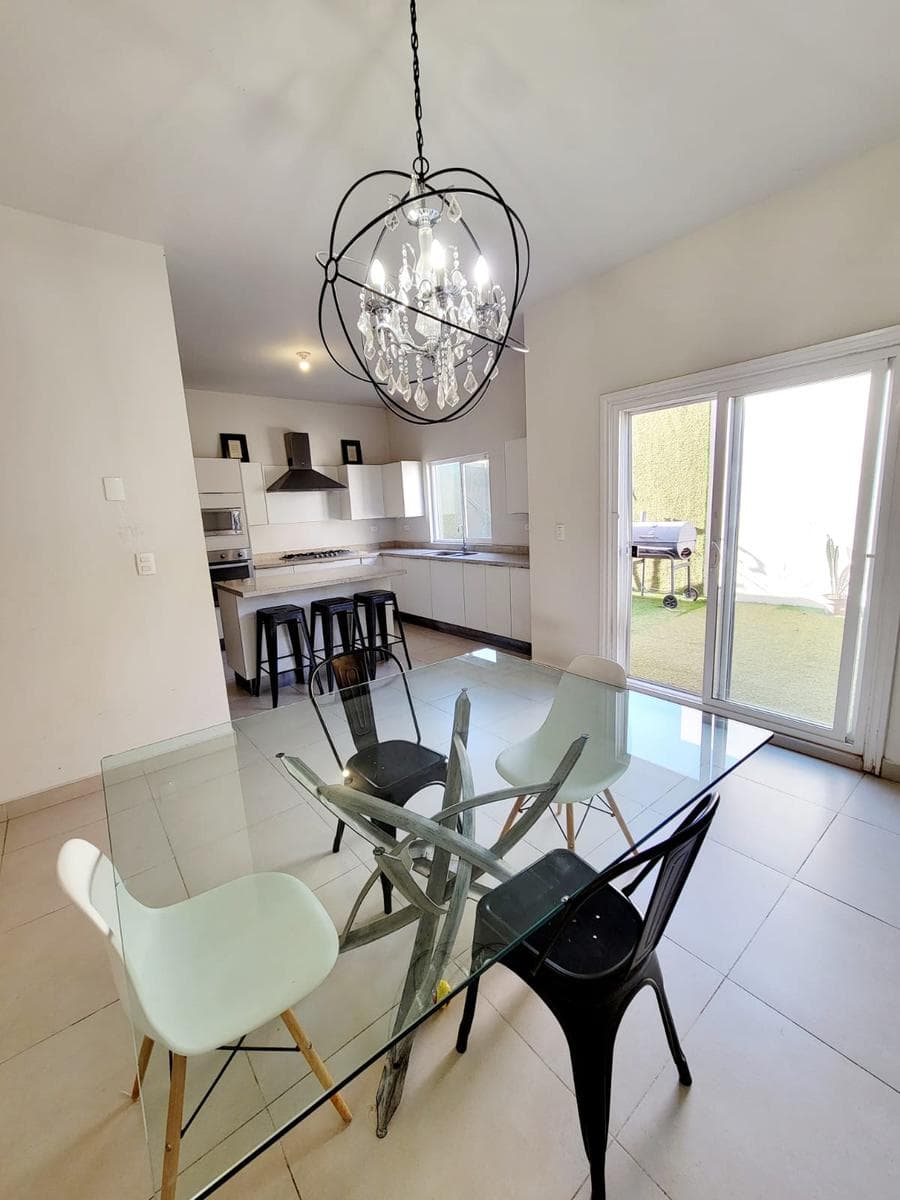 House for rent in Real de Sevilla, Hermosillo Residential Area, Sonora.