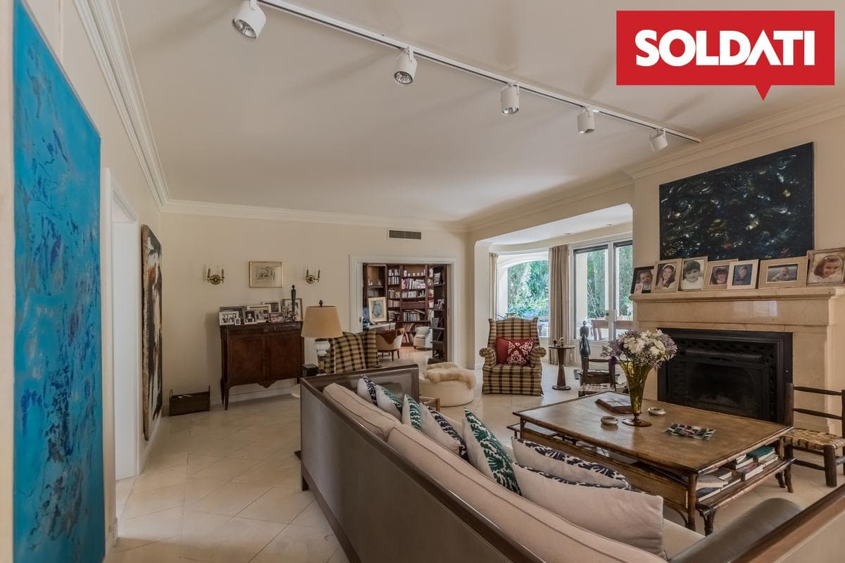 Excellent Dream Home with Garden and Pool - Boulogne - San Isidro