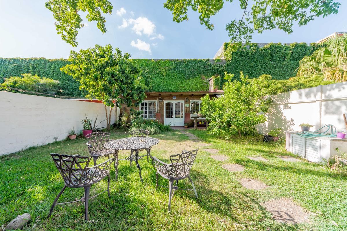 FOR SALE - 4-bedroom house - Fisherton, Rosario.