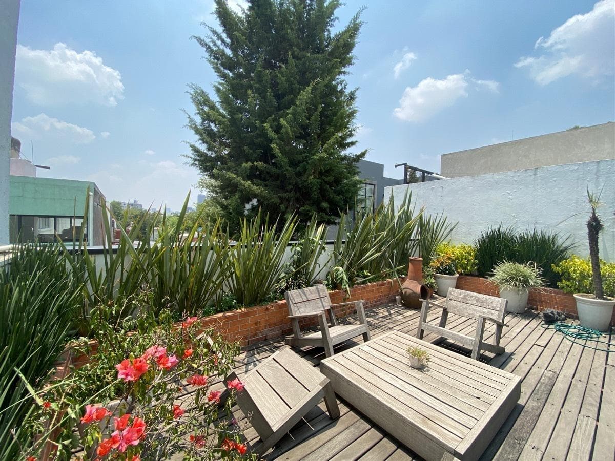 Apartment within walking distance of the Masaryk modern building
