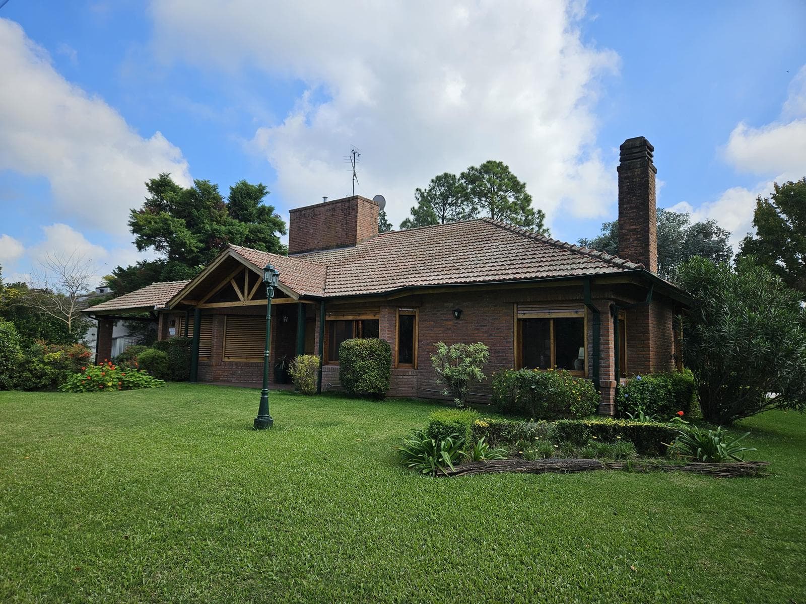House for rent or sale in Golfers Pilar Country Club - exchange