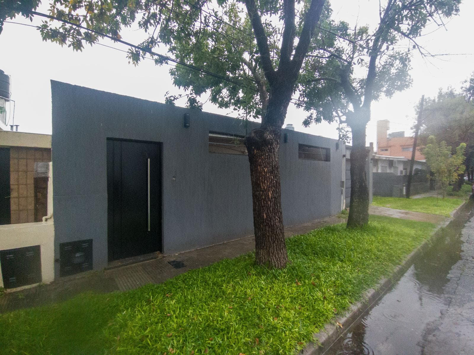 For Sale/Trade: Two-Bedroom House with Garden. South Area, Rosario