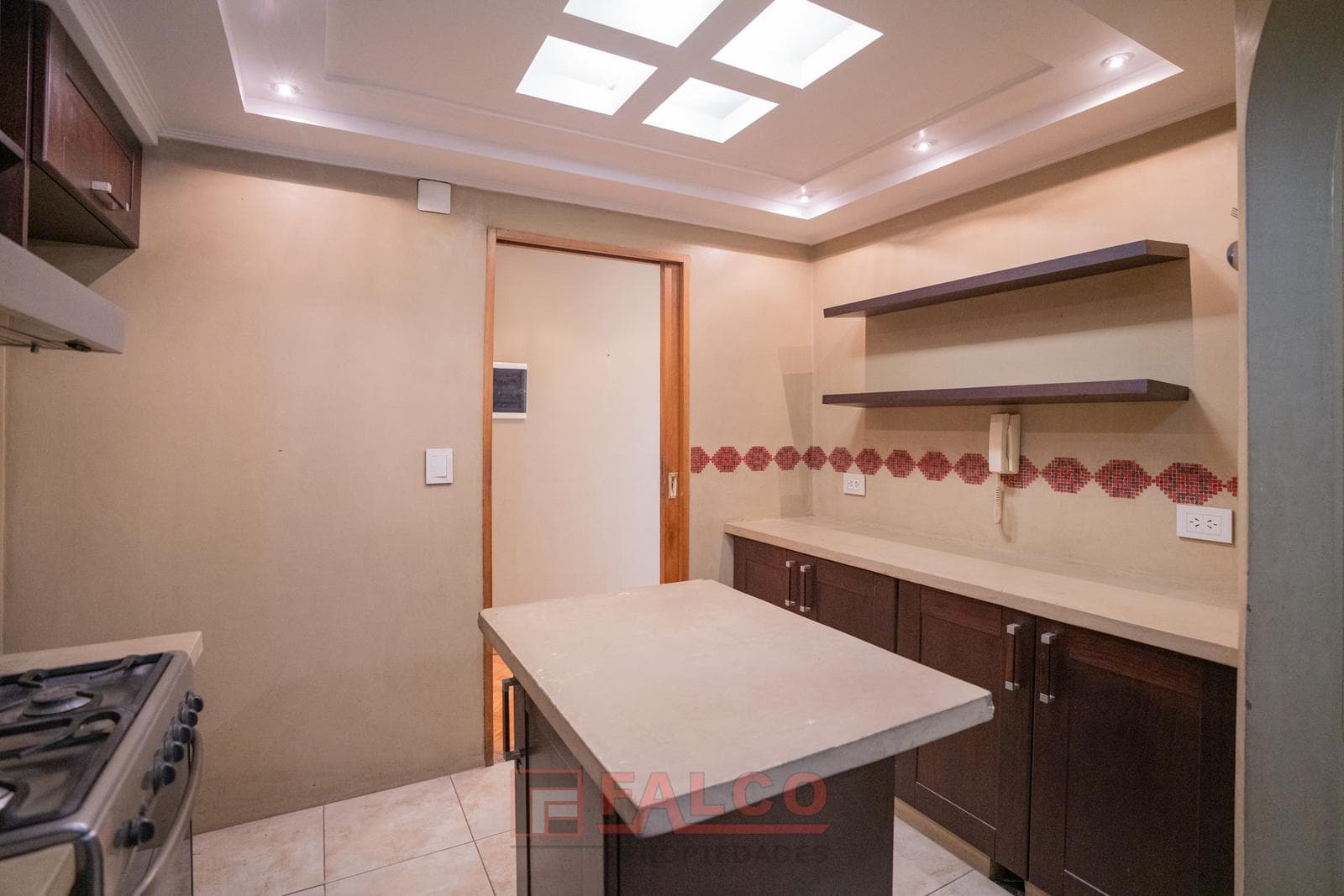 Renovated 4-room apartment