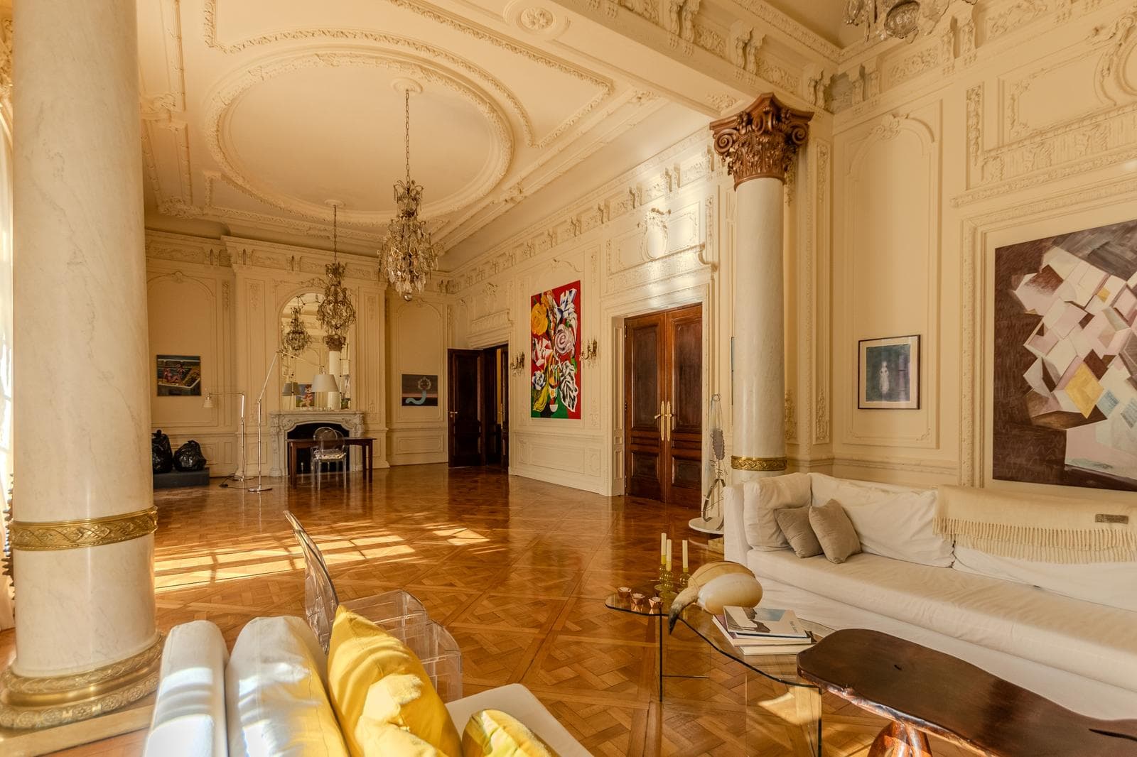 Exclusive and One-of-a-Kind Apartment Suitable for Professionals