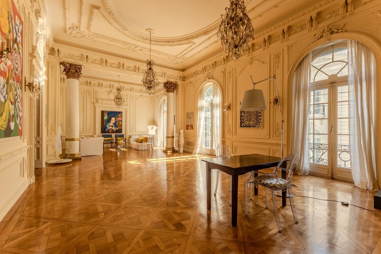 Exclusive and One-of-a-Kind Apartment Suitable for Professionals