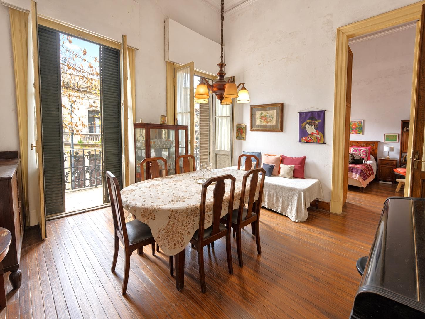 FOR SALE: 5-ROOM APARTMENT LOFT - FIRST FLOOR (ACCESS BY STAIRS) - BALCONY - Barracas
