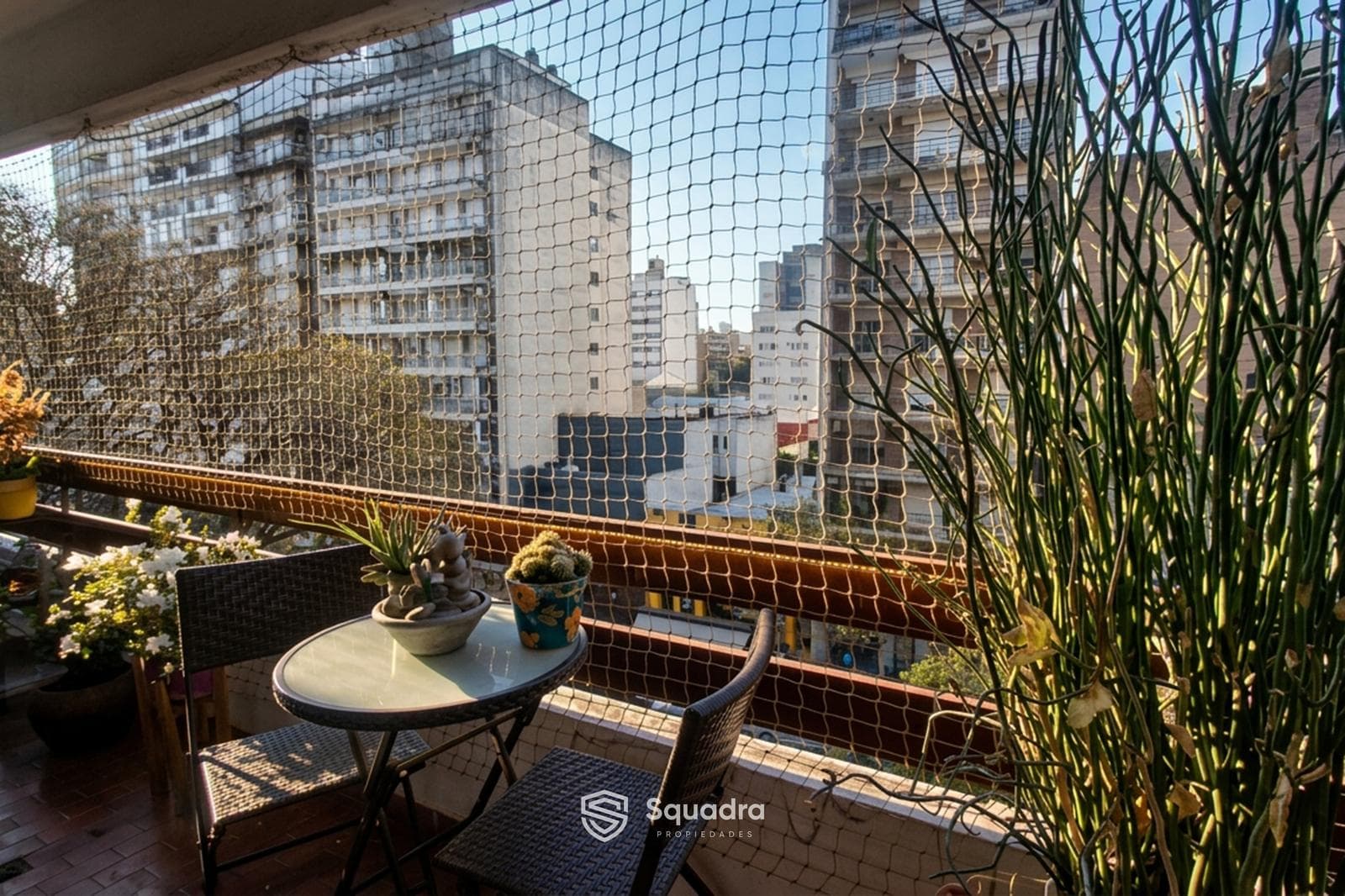 FOR SALE - 2-bedroom apartment with a balcony - Macrocentro, Rosario.