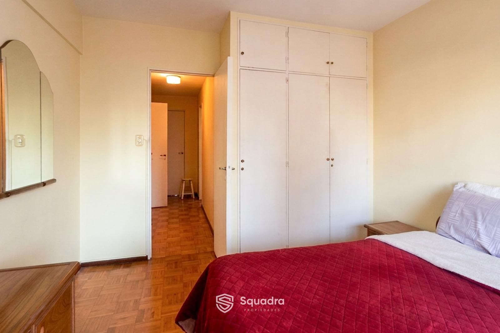 FOR SALE - 2-bedroom apartment with a balcony - Macrocentro, Rosario.