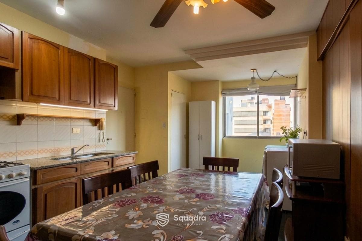 FOR SALE - 2-bedroom apartment with a balcony - Macrocentro, Rosario.