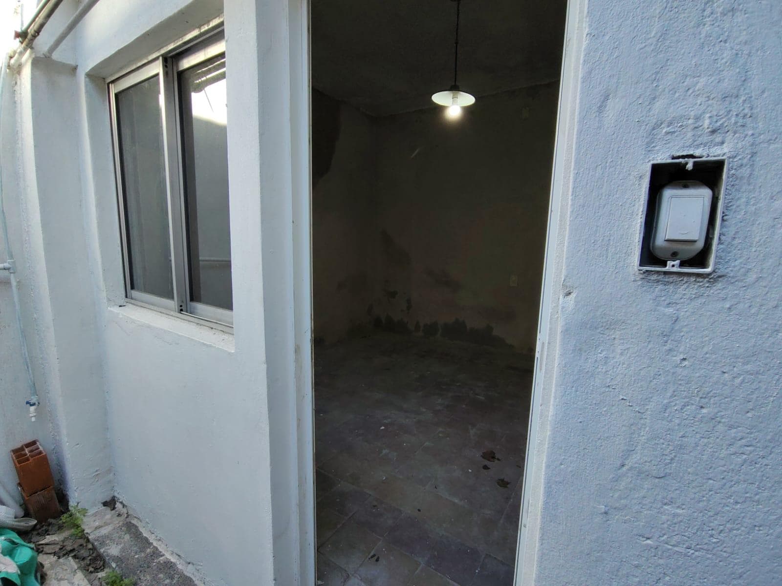 For Sale: 1-Bedroom House in Need of Renovation
