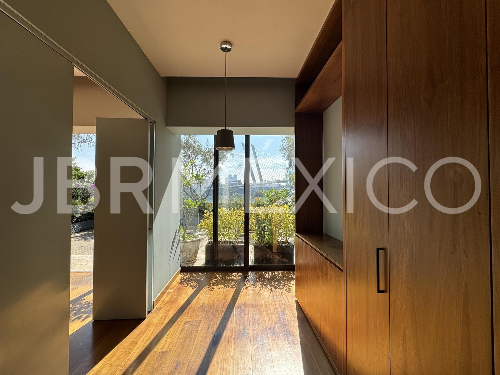 Garden apartment for sale in Bosques de las Lomas