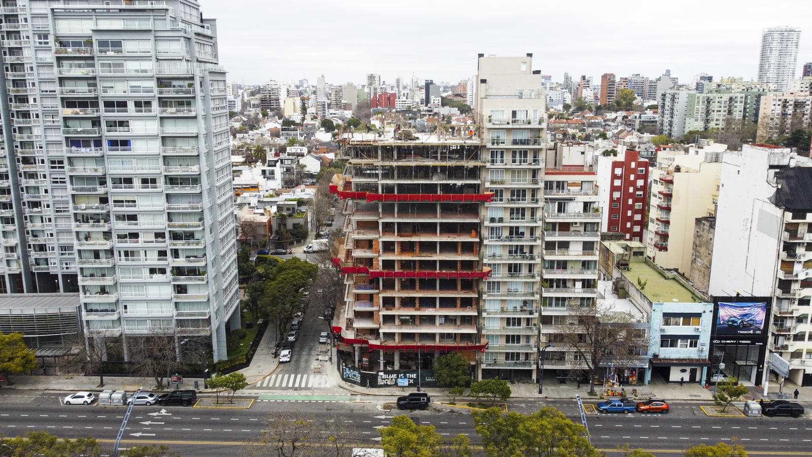 BLACK LIBERTADOR | 4-ROOM CORNER APARTMENT | 10TH FLOOR | RIVER VIEW