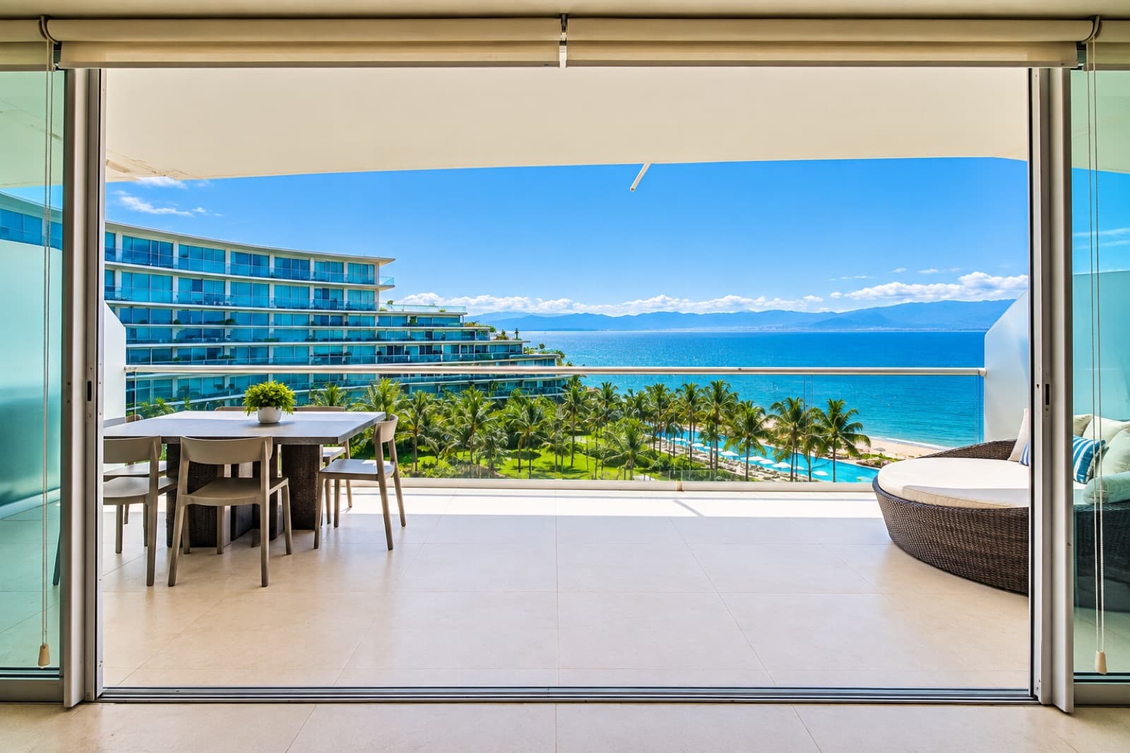 Oceanfront Residence on the Nuevo Vallarta Peninsula $26,900,000 MXN | 304 m² | 4 bedrooms