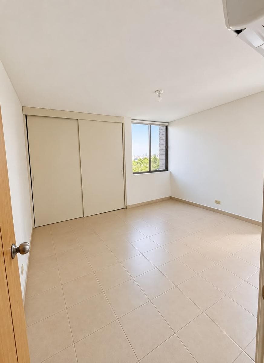FULLY FURNISHED APARTMENT FOR RENT / SEMI-FURNISHED OPTION IN FUENTES DEL VALLE SPGG