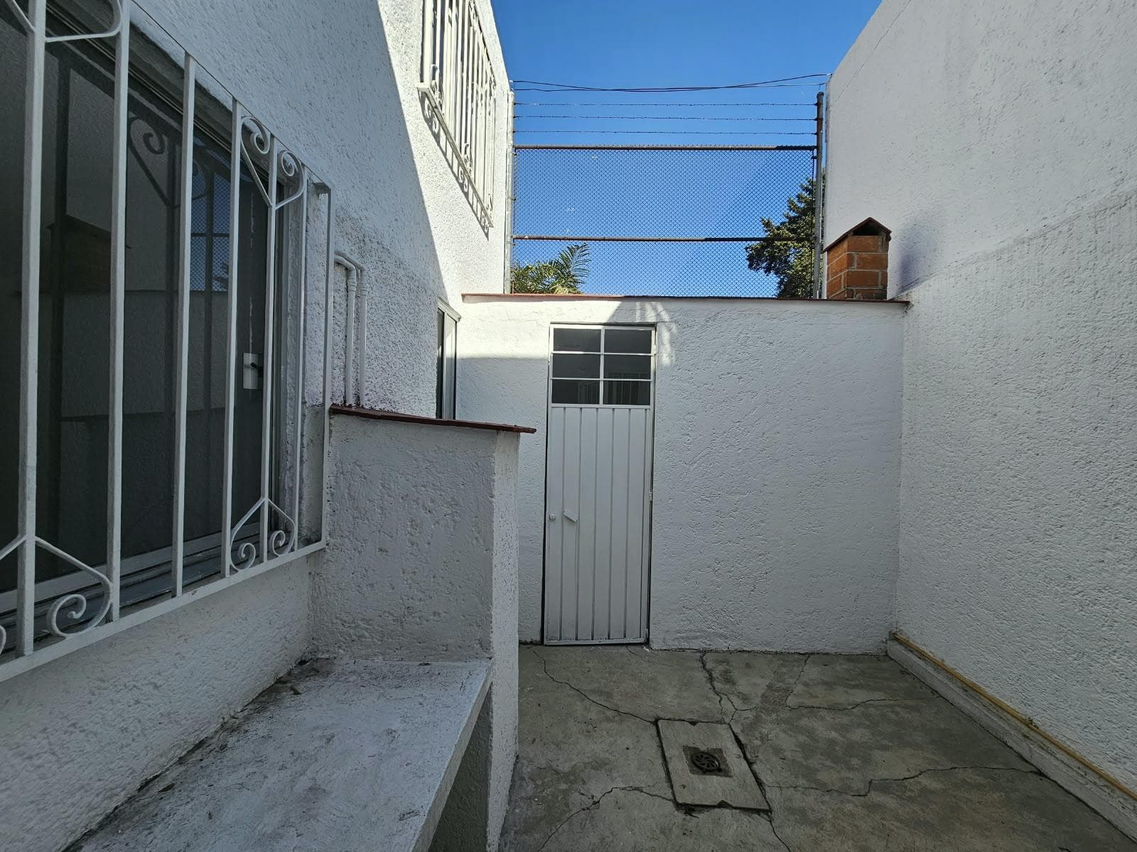 House for Rent in Arboledas