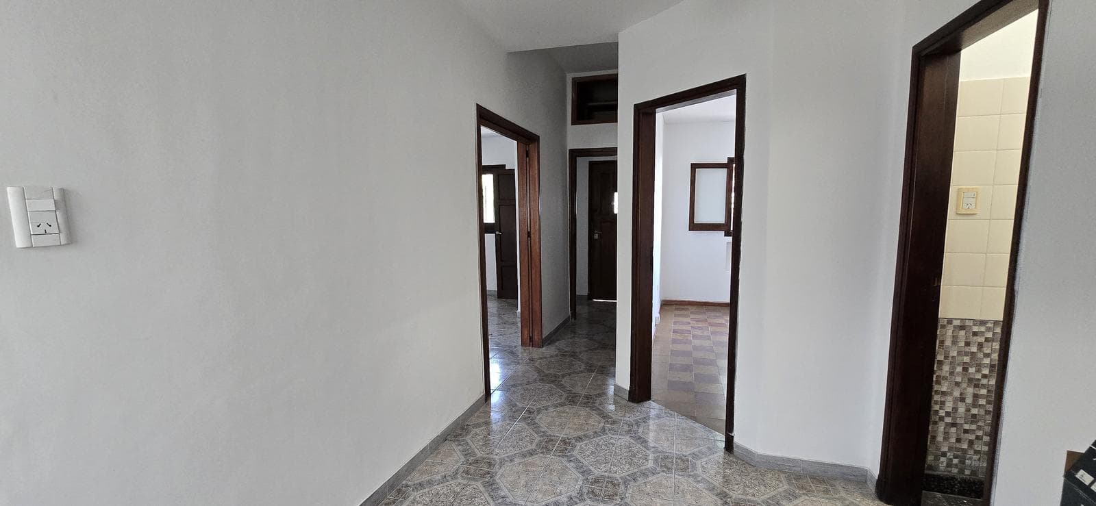 HOUSE FOR RENT IN ALTO ALBERDI: 2 BEDROOMS, COURTYARD, AND TERRACE