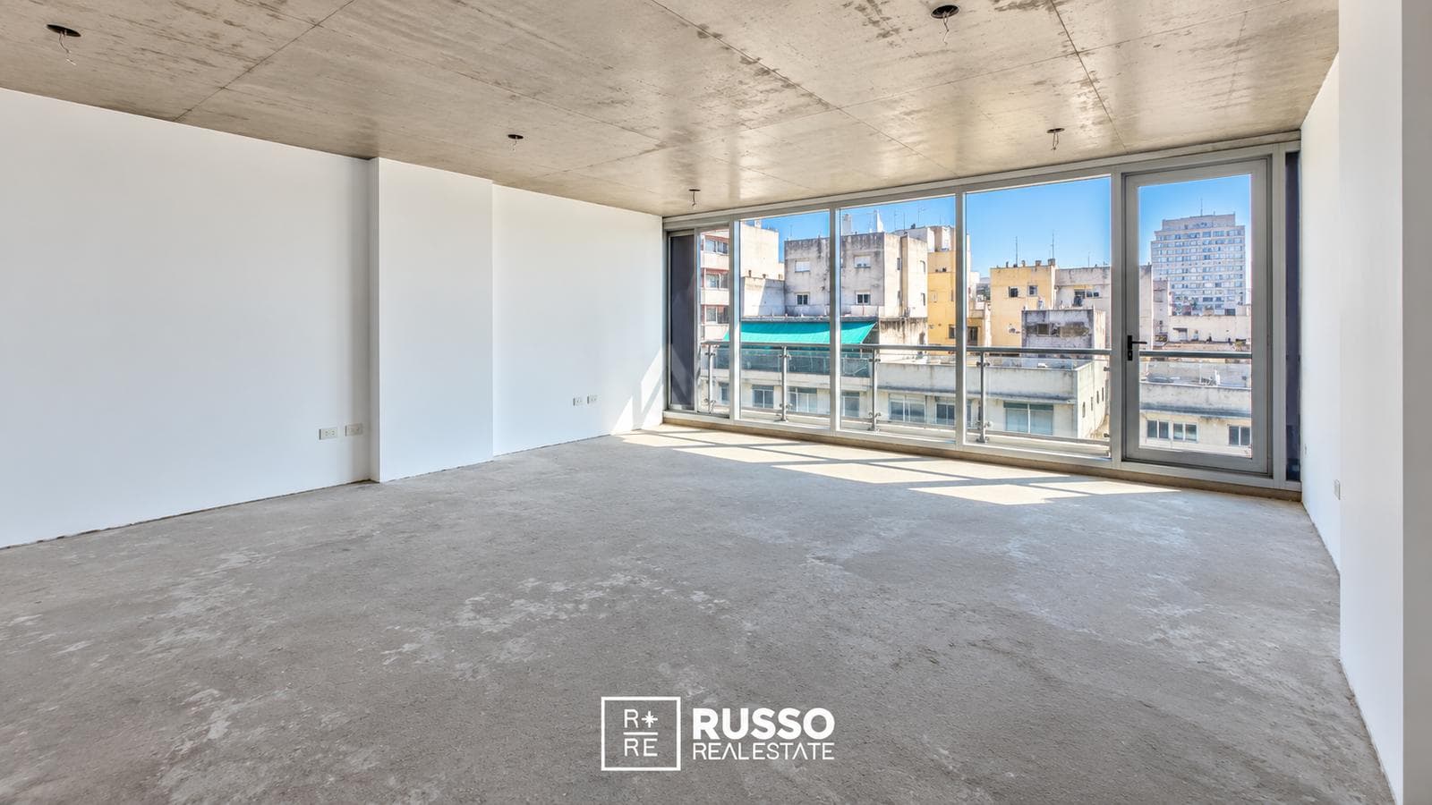 BRAND-NEW OFFICE FOR SALE WITH BALCONY - TRIBUNALES