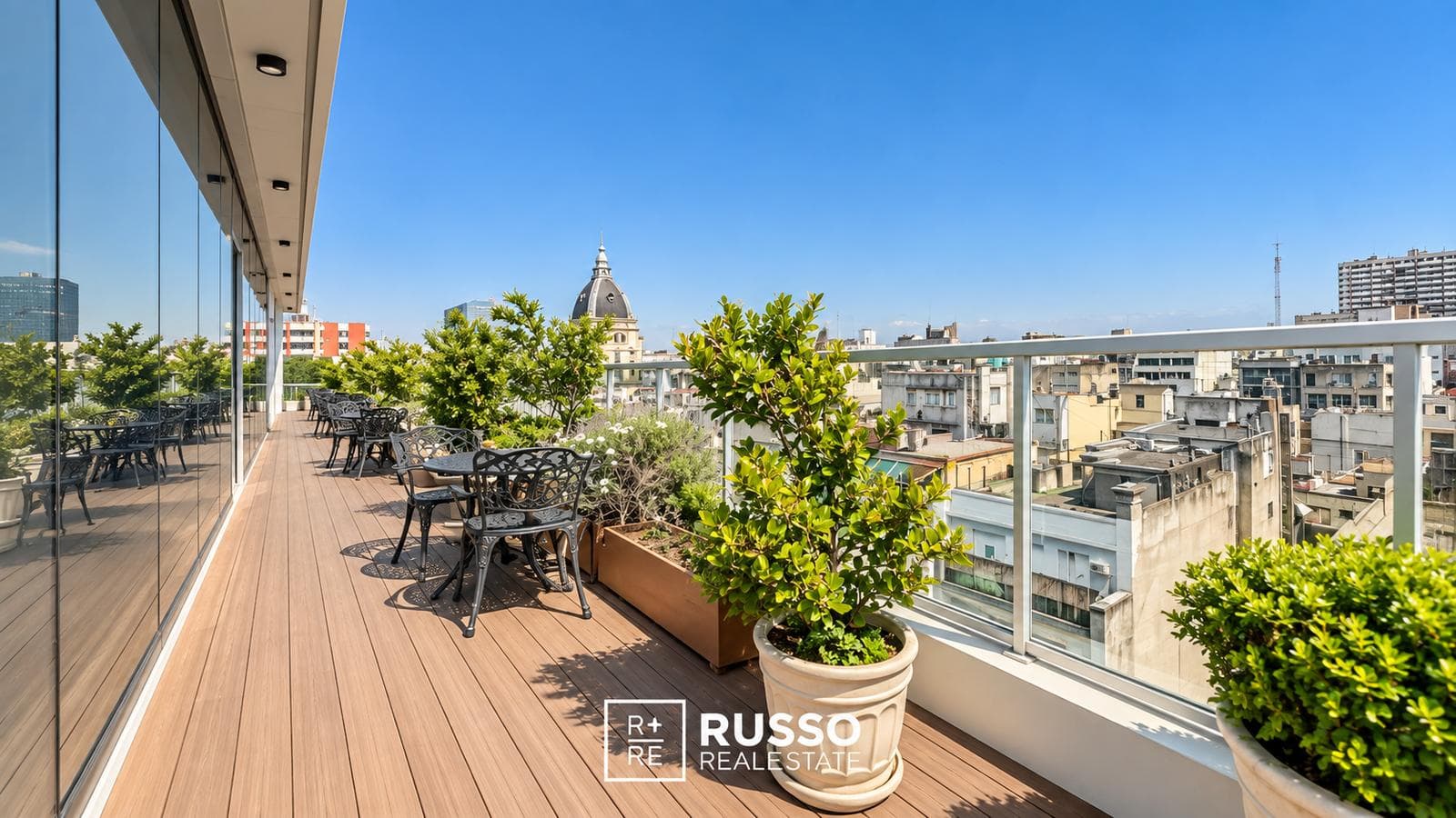 OFFICE FOR SALE IN A CORPORATE BUILDING - TRIBUNALES