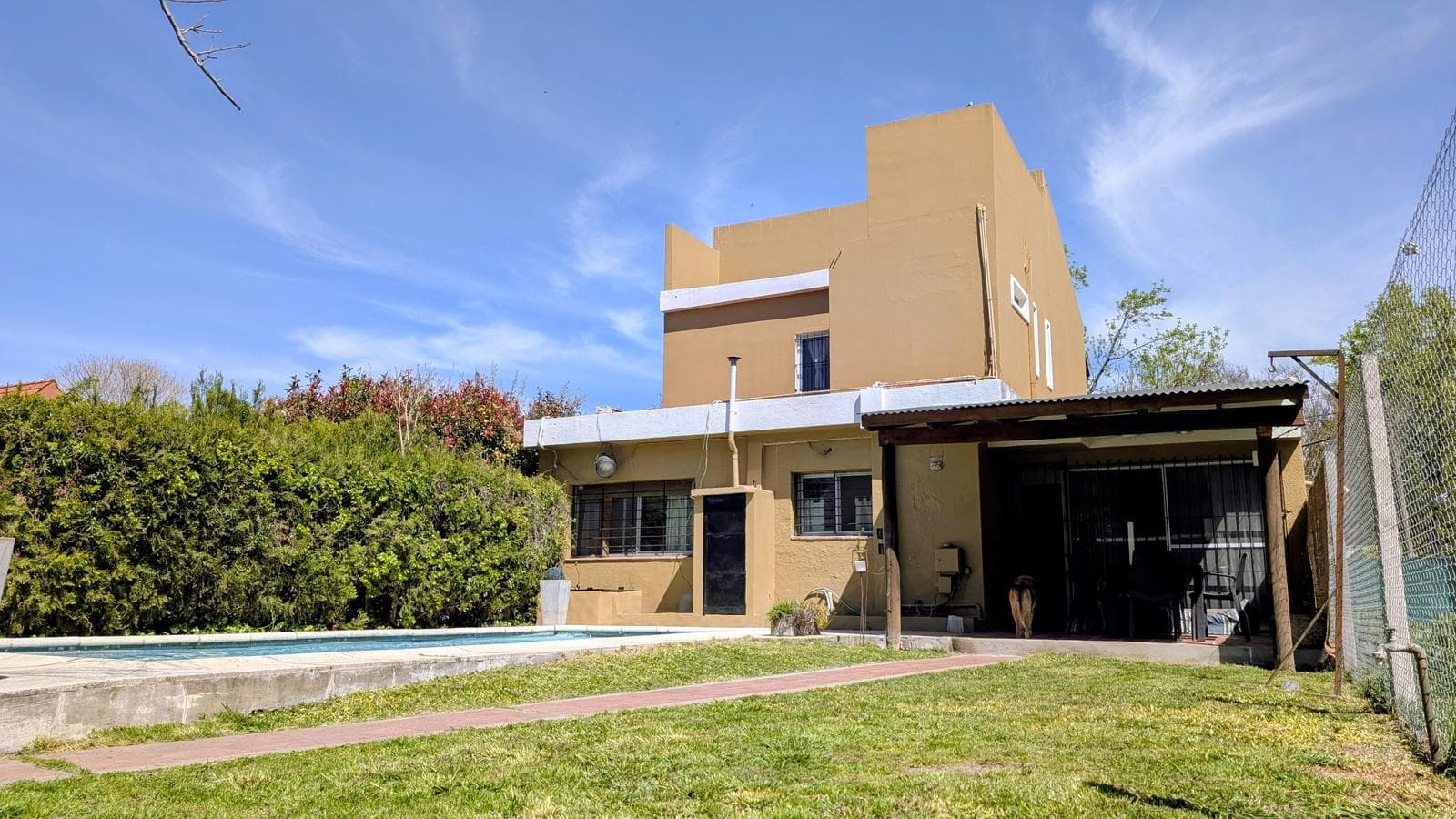 5-ROOM HOUSE WITH GARDEN AND POOL IN BELLA VISTA