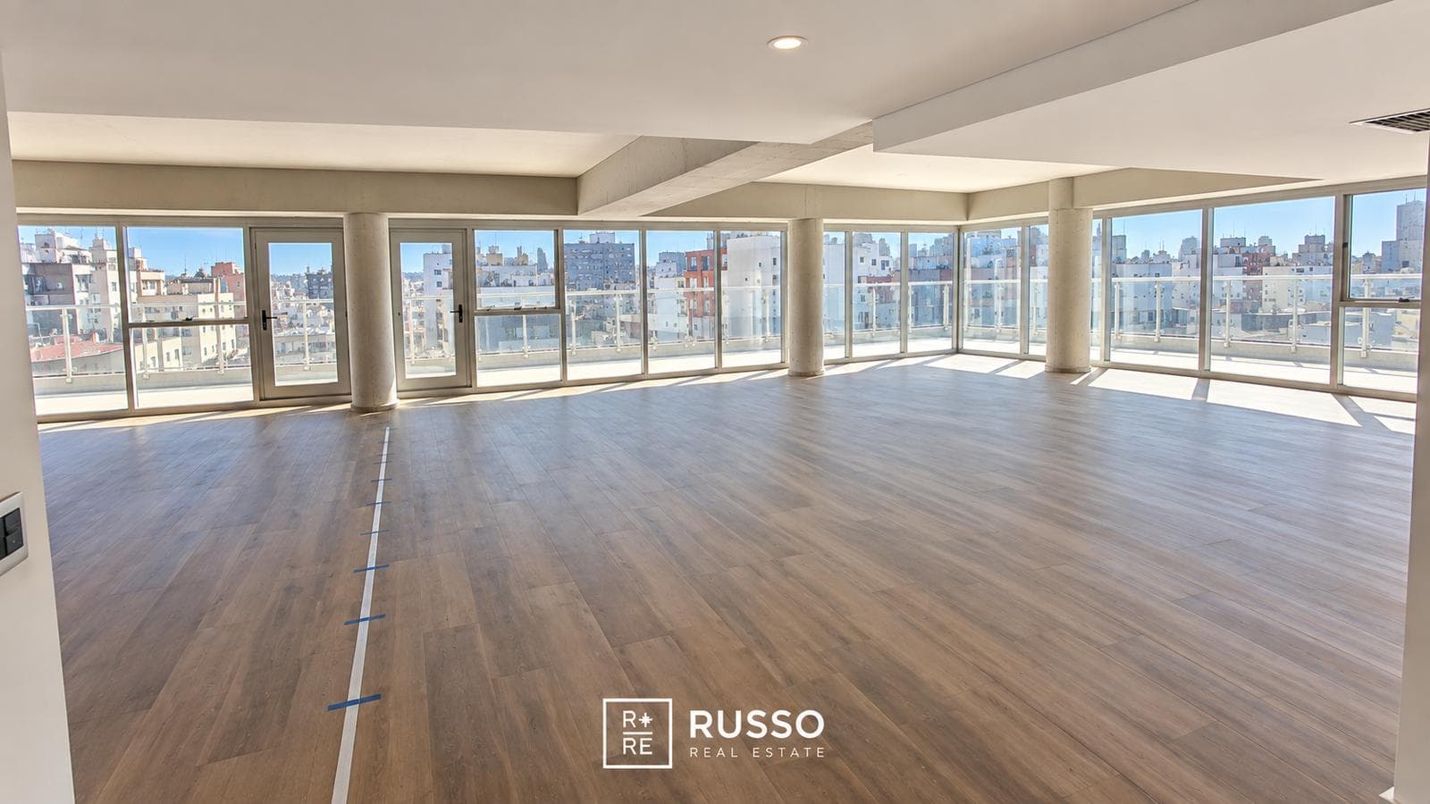 FOR SALE: HIGH-END CORPORATE OFFICE SPACE - TRIBUNALES