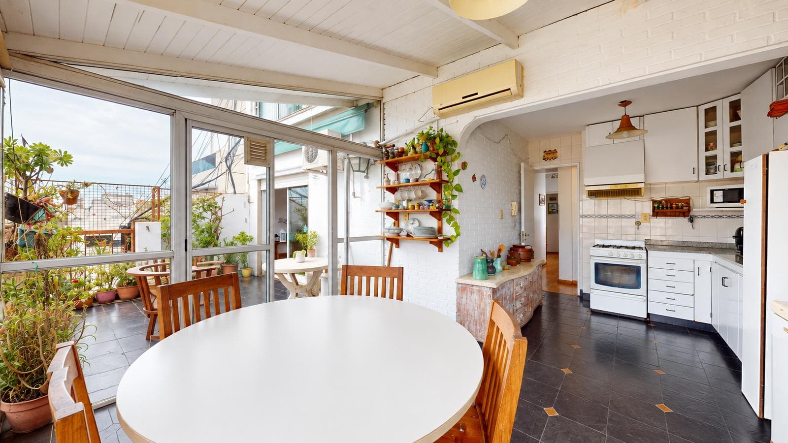3-Bedroom Apartment for Sale in Colegiales