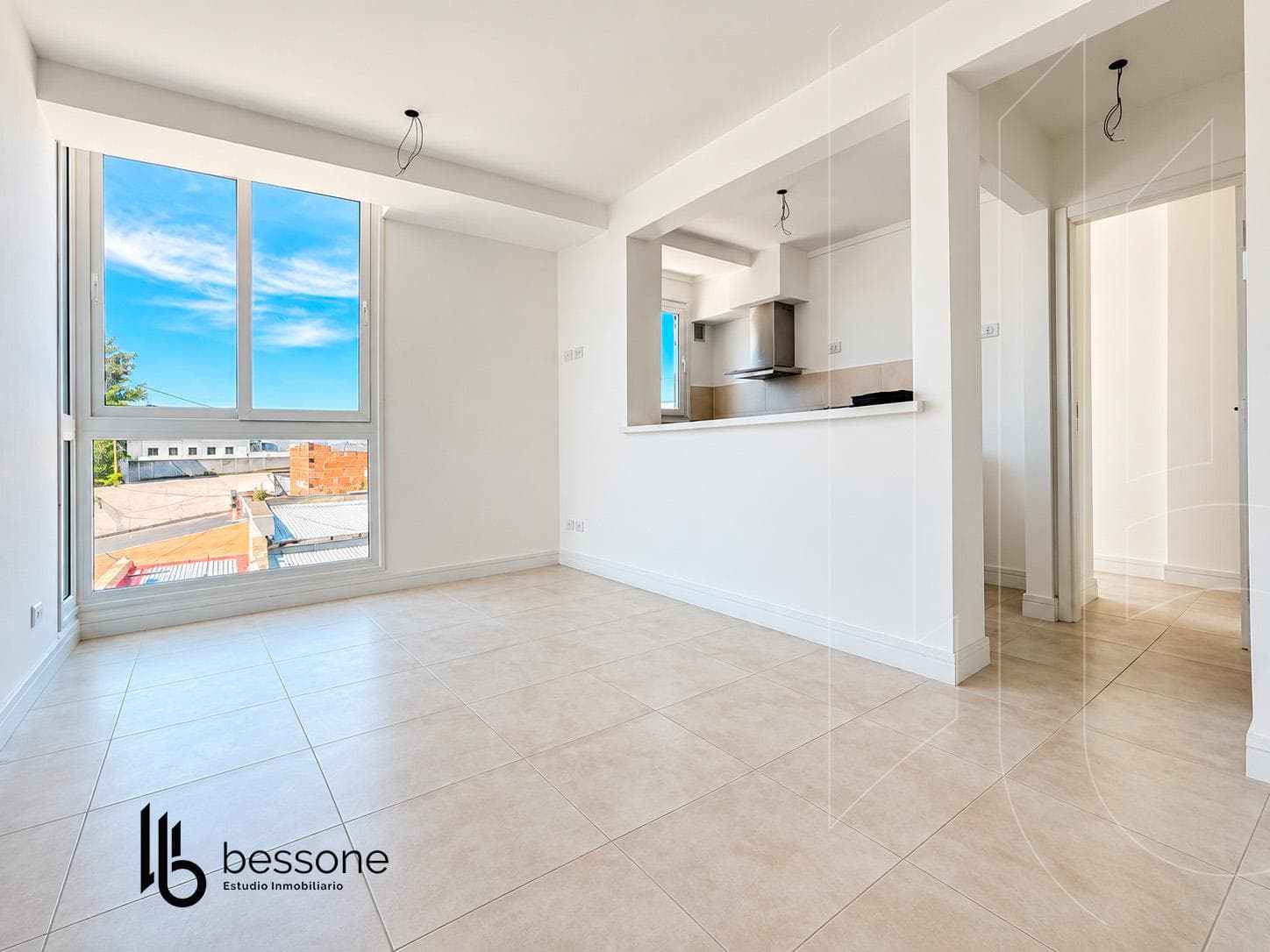 2-Room Apartment for Rent in Chauvin