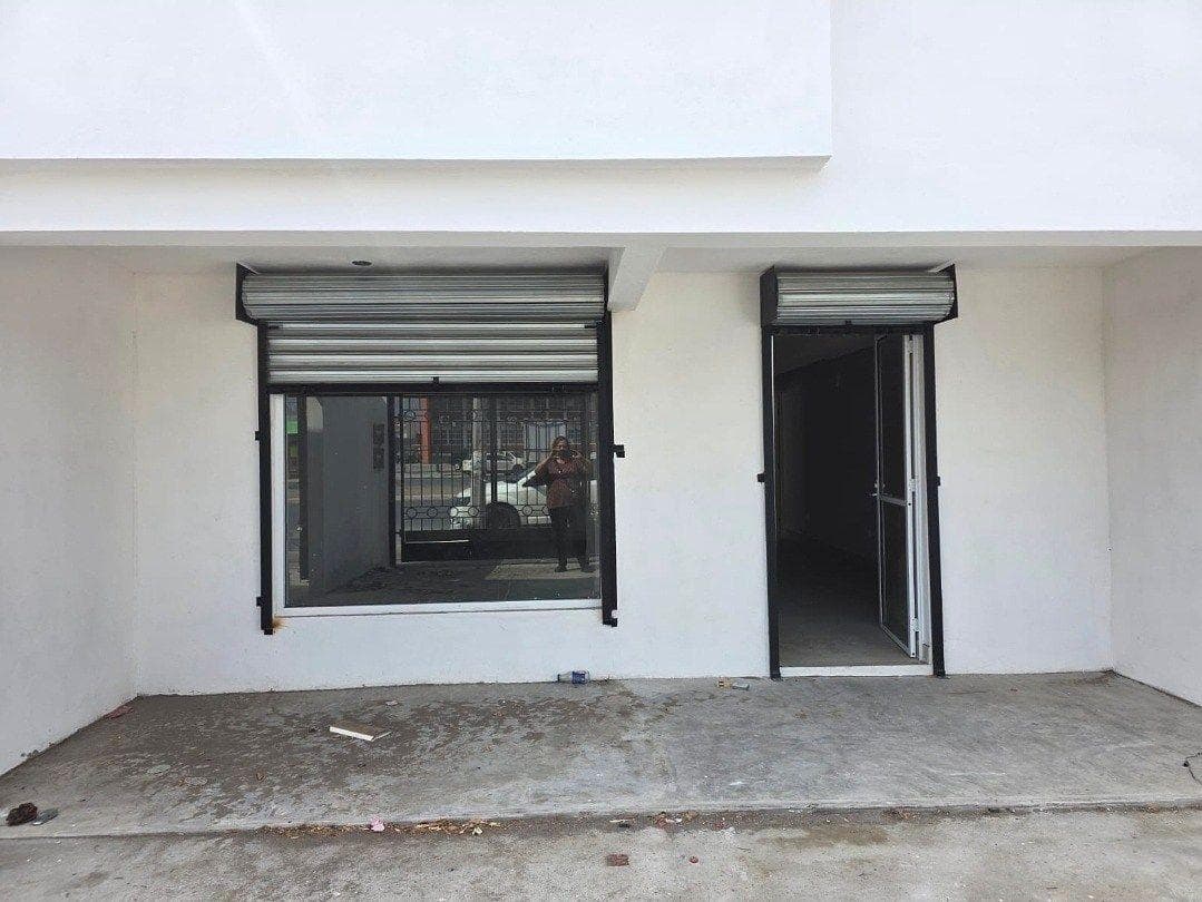 COMMERCIAL SPACES IN DOWNTOWN GARCIA $6,500.00