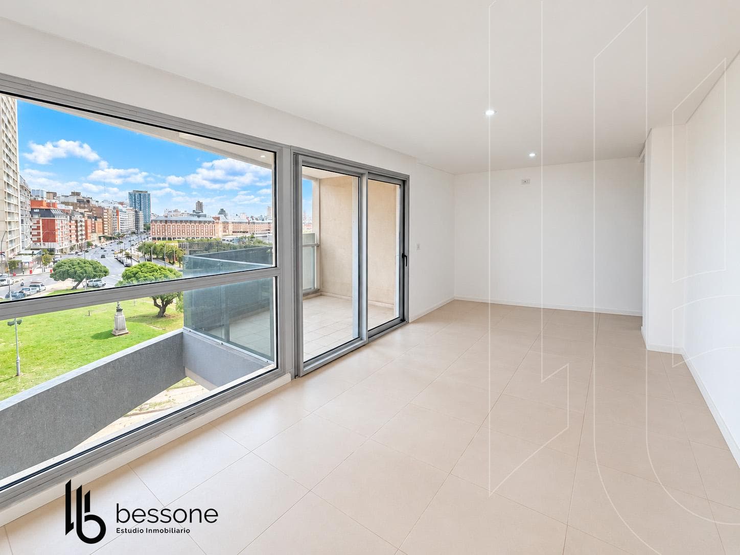 Exclusive 3-Room Apartment with Views of the Ocean and the Casino