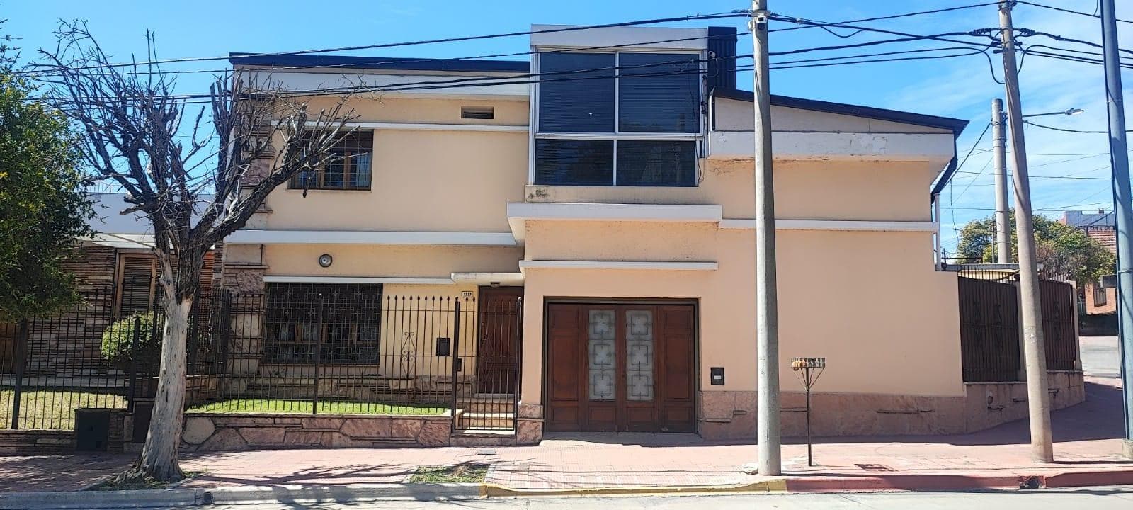 HOUSE FOR SALE: 4 BEDROOMS, MAIPÚ 2 NEIGHBORHOOD