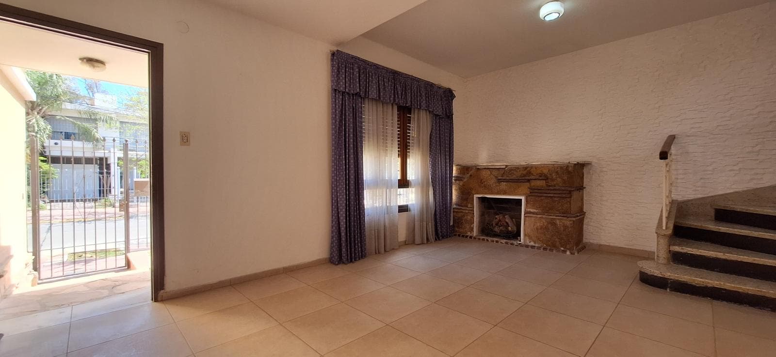 HOUSE FOR SALE: 4 BEDROOMS, MAIPÚ 2 NEIGHBORHOOD
