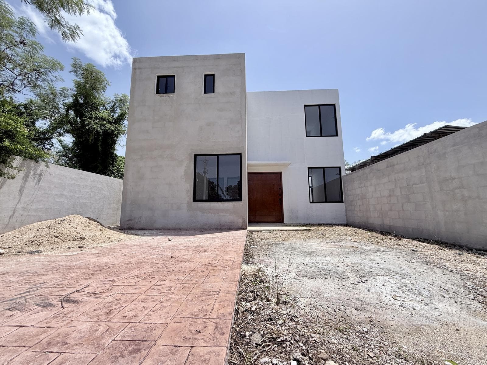 House for Sale in Dzityá
