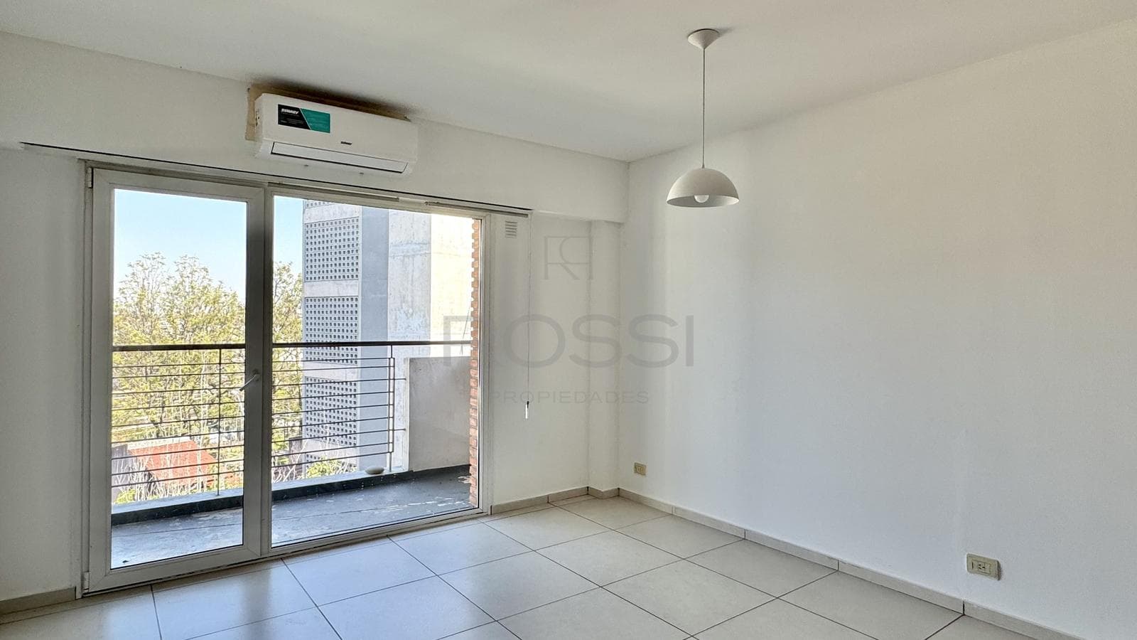 2-room apartment, 43 m² | Eligible for a mortgage | Balcony - Castelar Norte