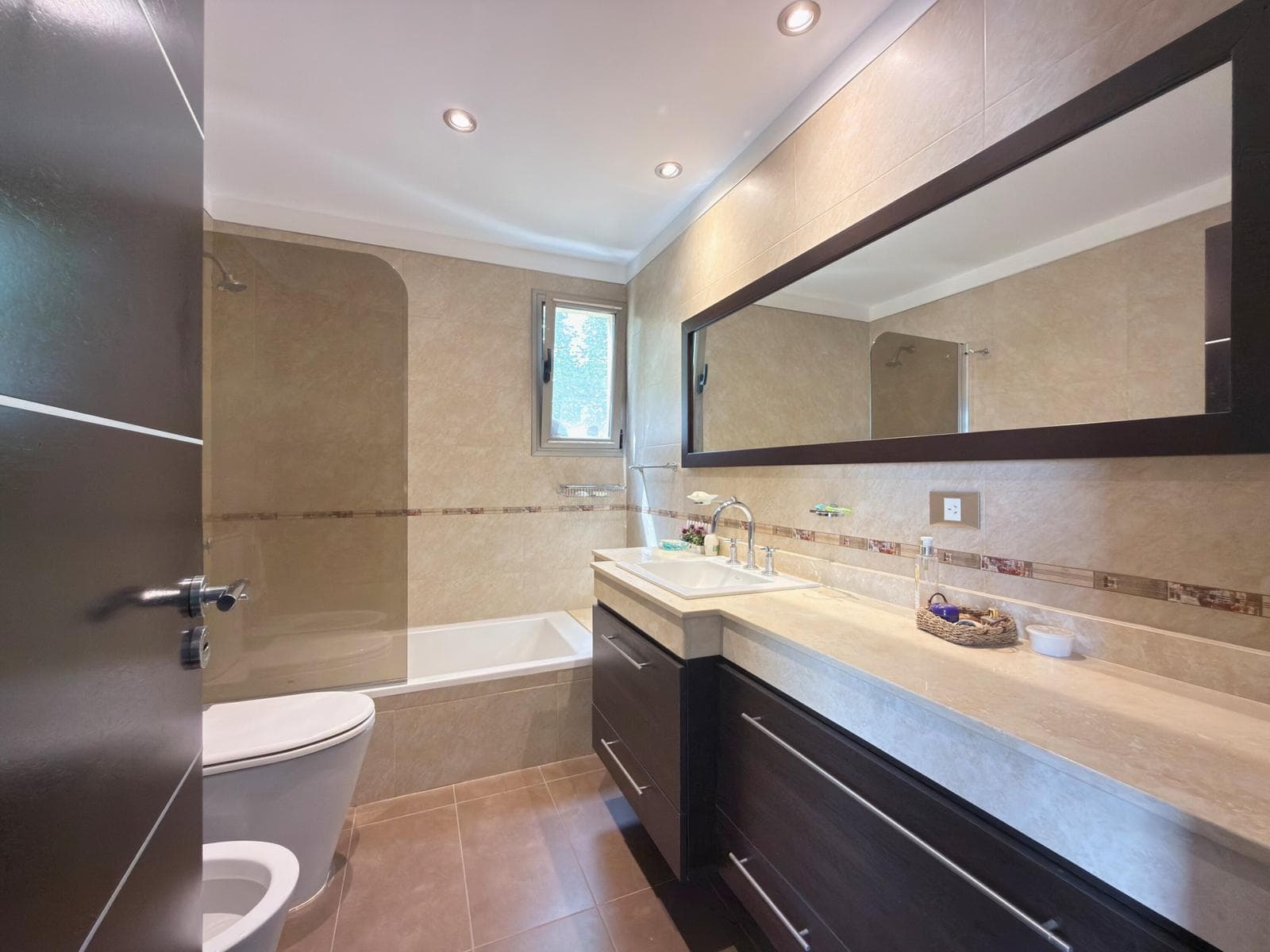 House for Sale in Santa Rita: 5 Rooms