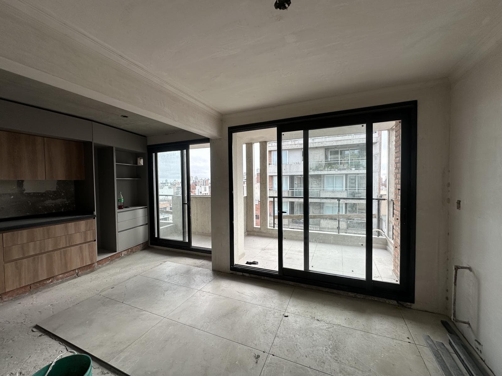 Venta departamento 2 dormitorios semipiso categoria barrio lourdes rosario