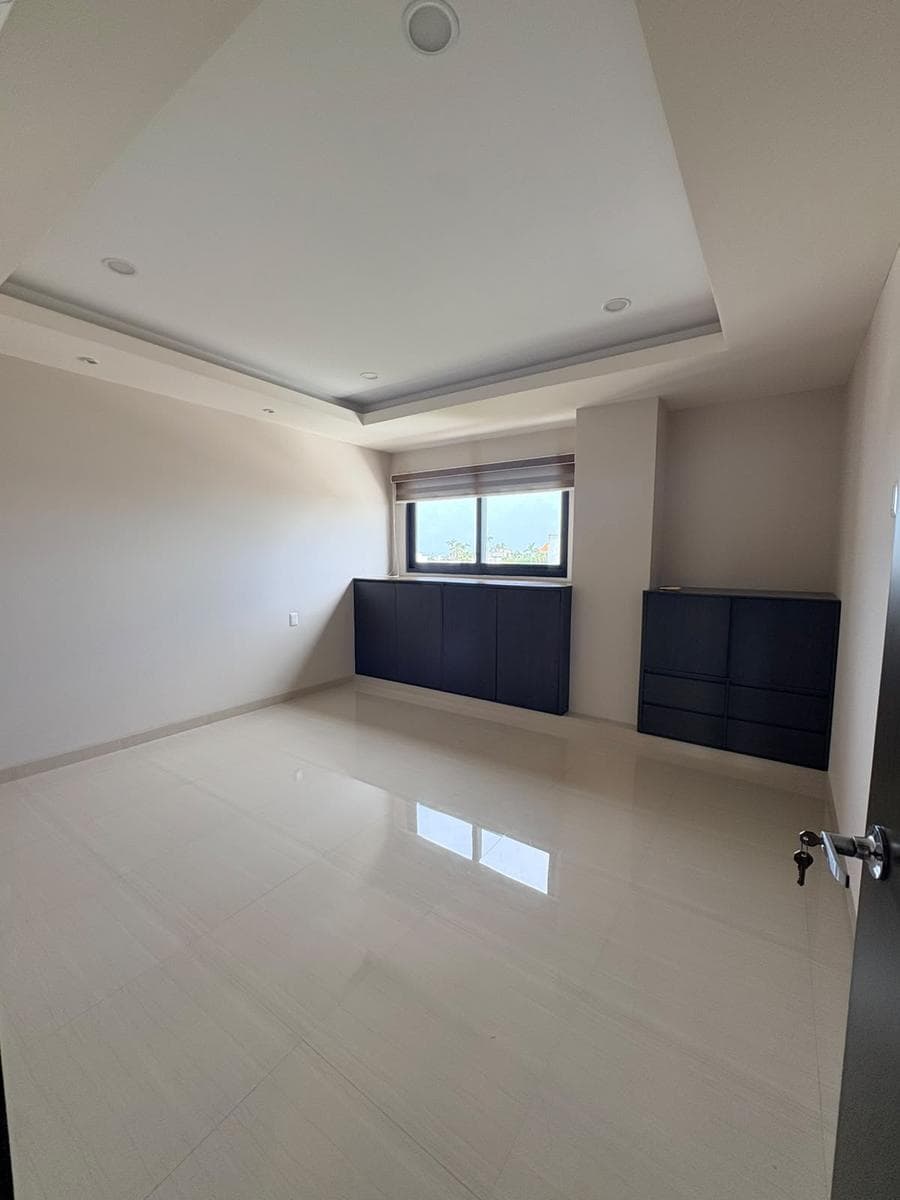 Renta Departamento - Cada Habitación con Baño