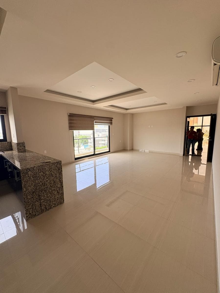 Renta Departamento - Cada Habitación con Baño