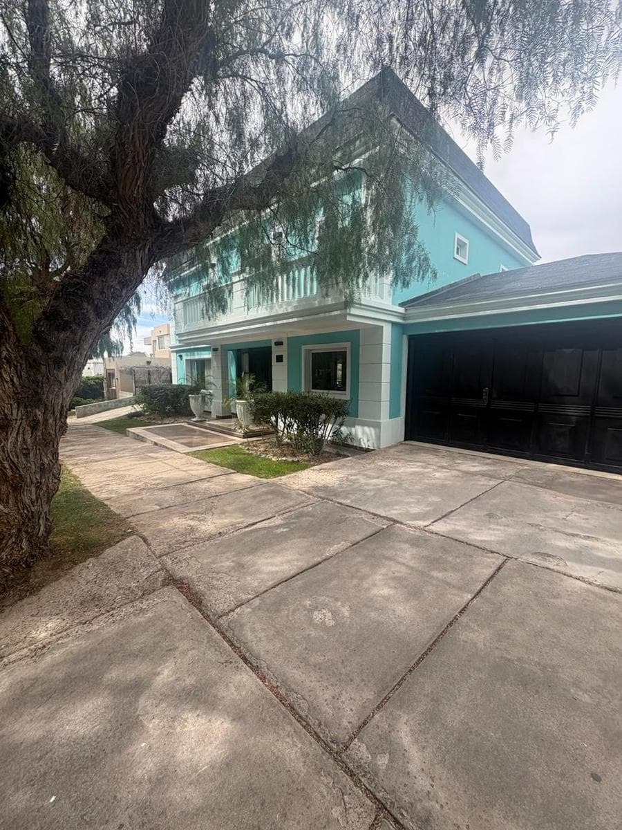Casa en Barrio Dalvian