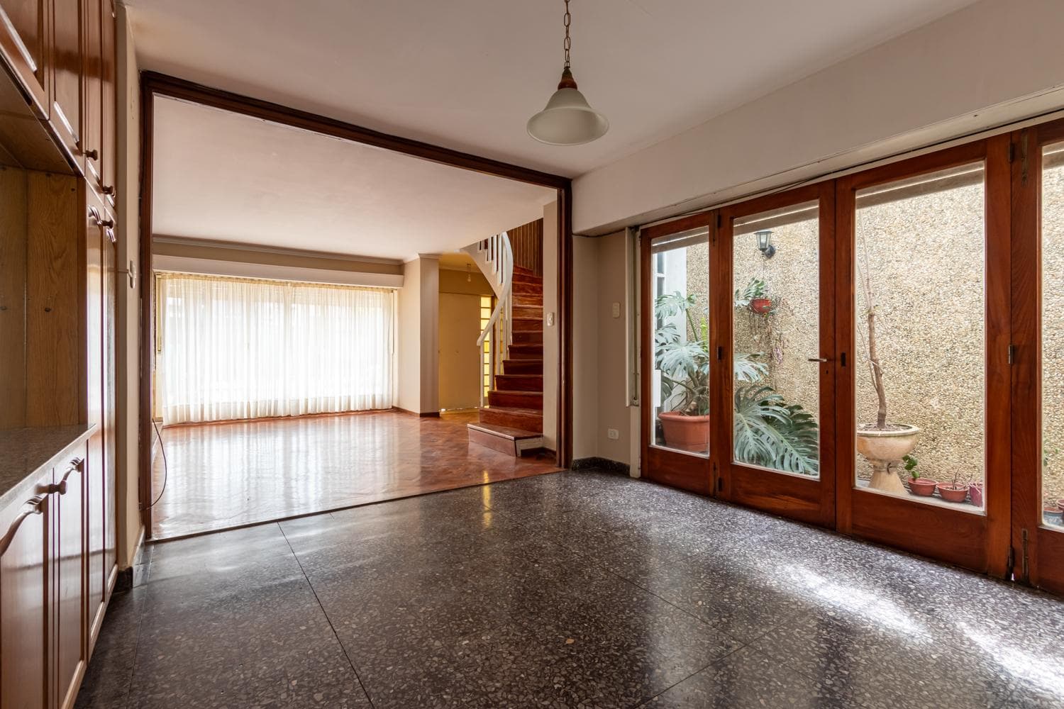 House for sale in Laprida, 3200 square meters, garden, pool