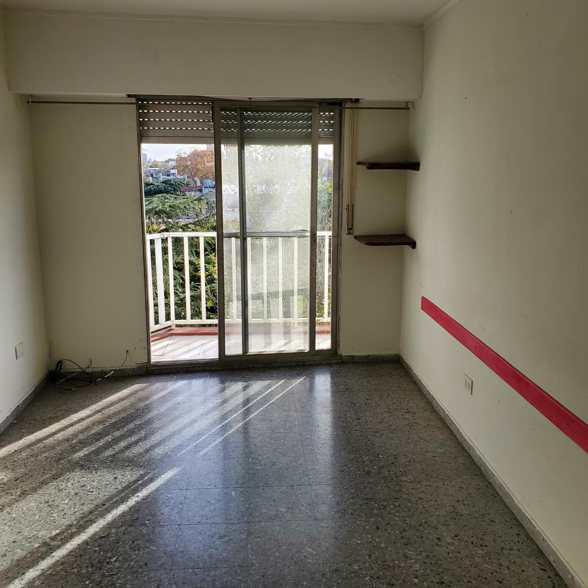 FOR RENT - 1-BEDROOM WITH BALCONY
