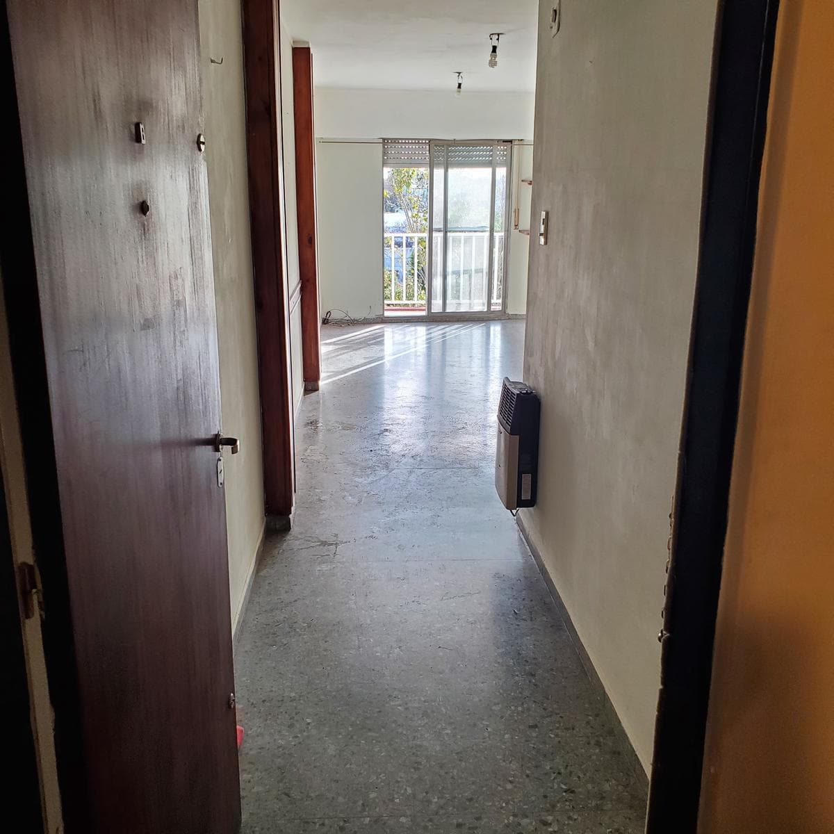 FOR RENT - 1-BEDROOM WITH BALCONY