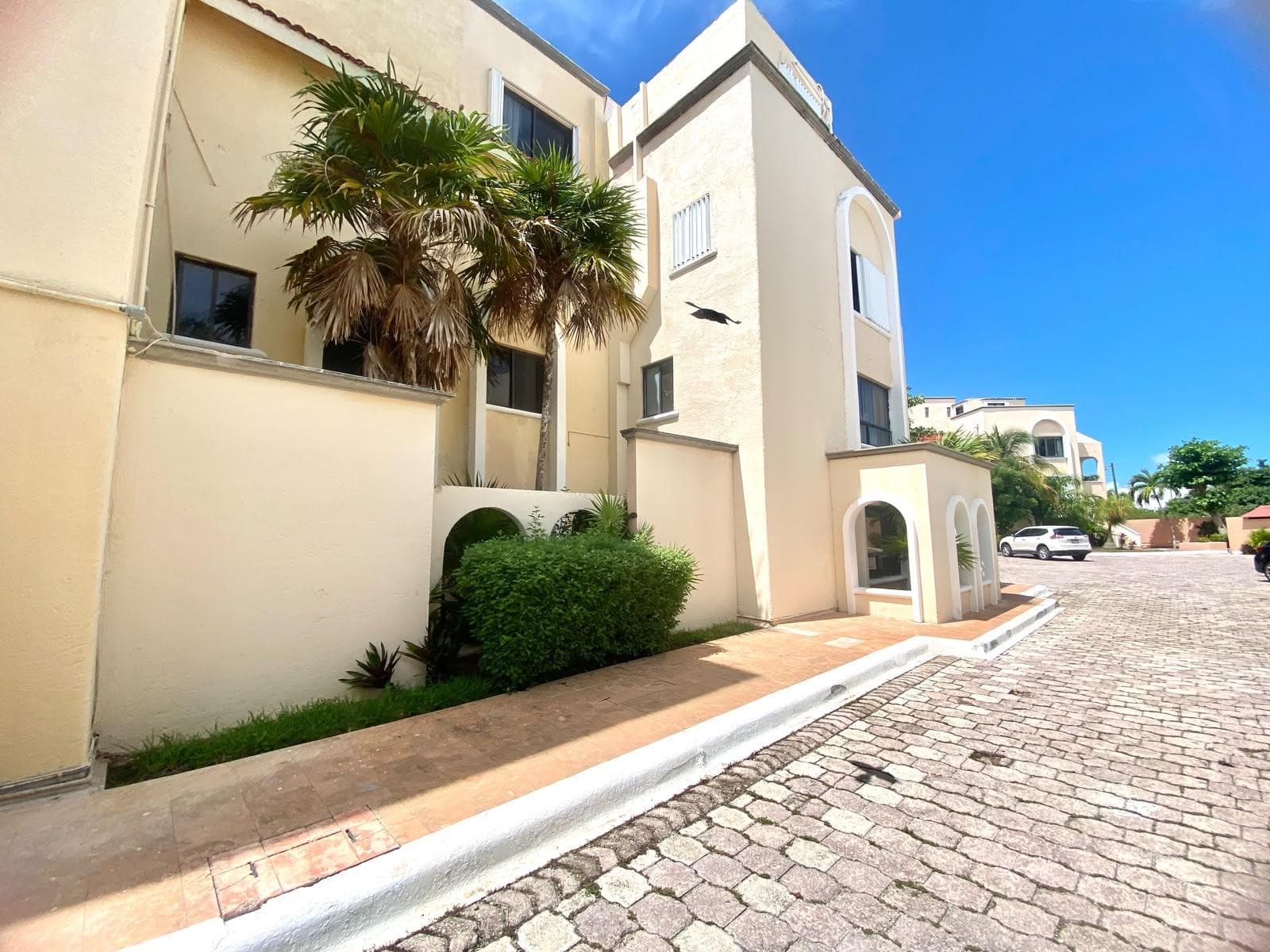 VILLAS TROPICAL Apartments, Hotel Zone